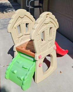 Little Tikes Hide and Seek Climber