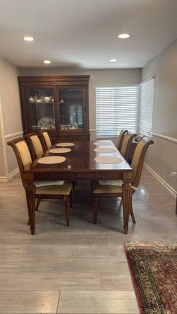 Ethan Allen - Extendable Dining Table Set - Wood