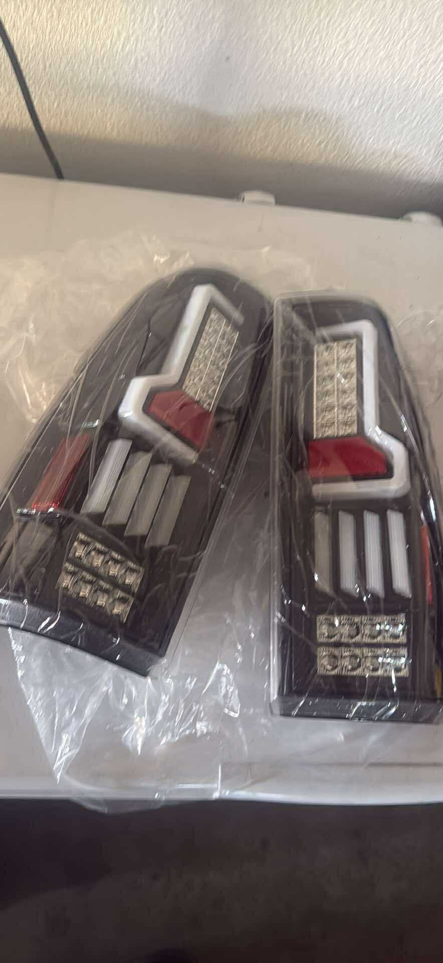 99-06 Chevy Silverado tailights