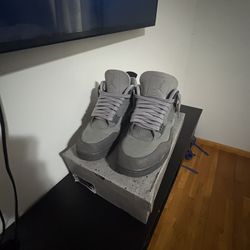 Jordan 4