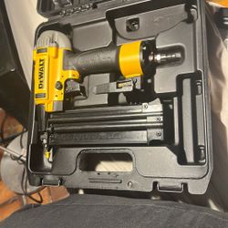 DeWalt Precision Point 18 Ga. Pneumatic Brad Nailer