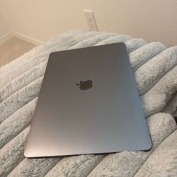 Apple MacBook Pro 13” (2020) A2251 i5 2.0GHz • 16GB • 512GB • 4x TB3 • Space Gra