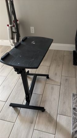 Desk/table