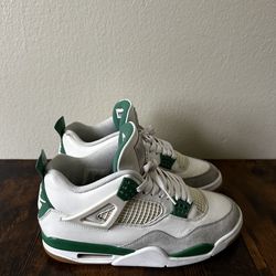 Jordan 4 SB Size 8.5 Men’s