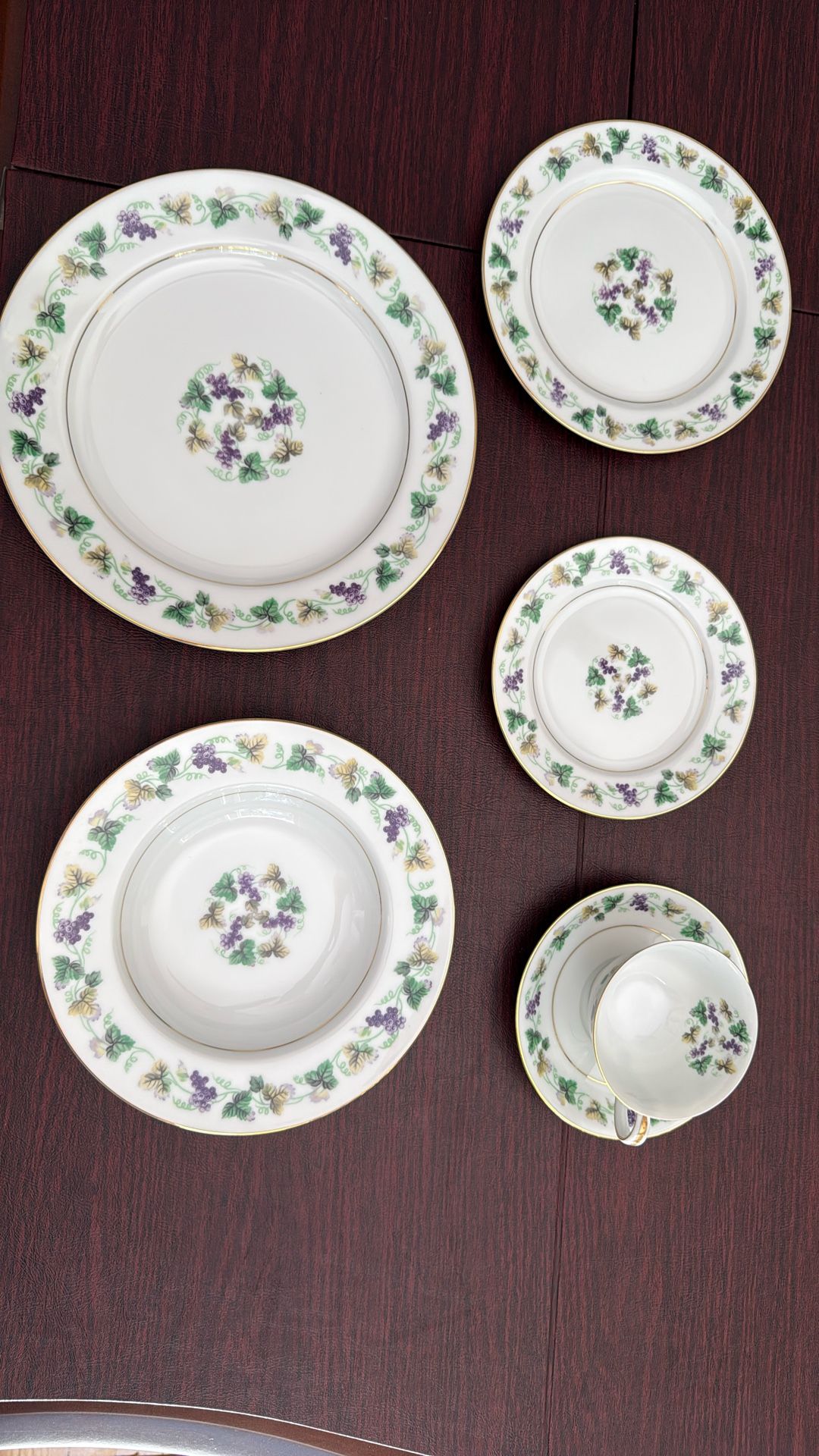 Noritake Vintage China Service Of 12
