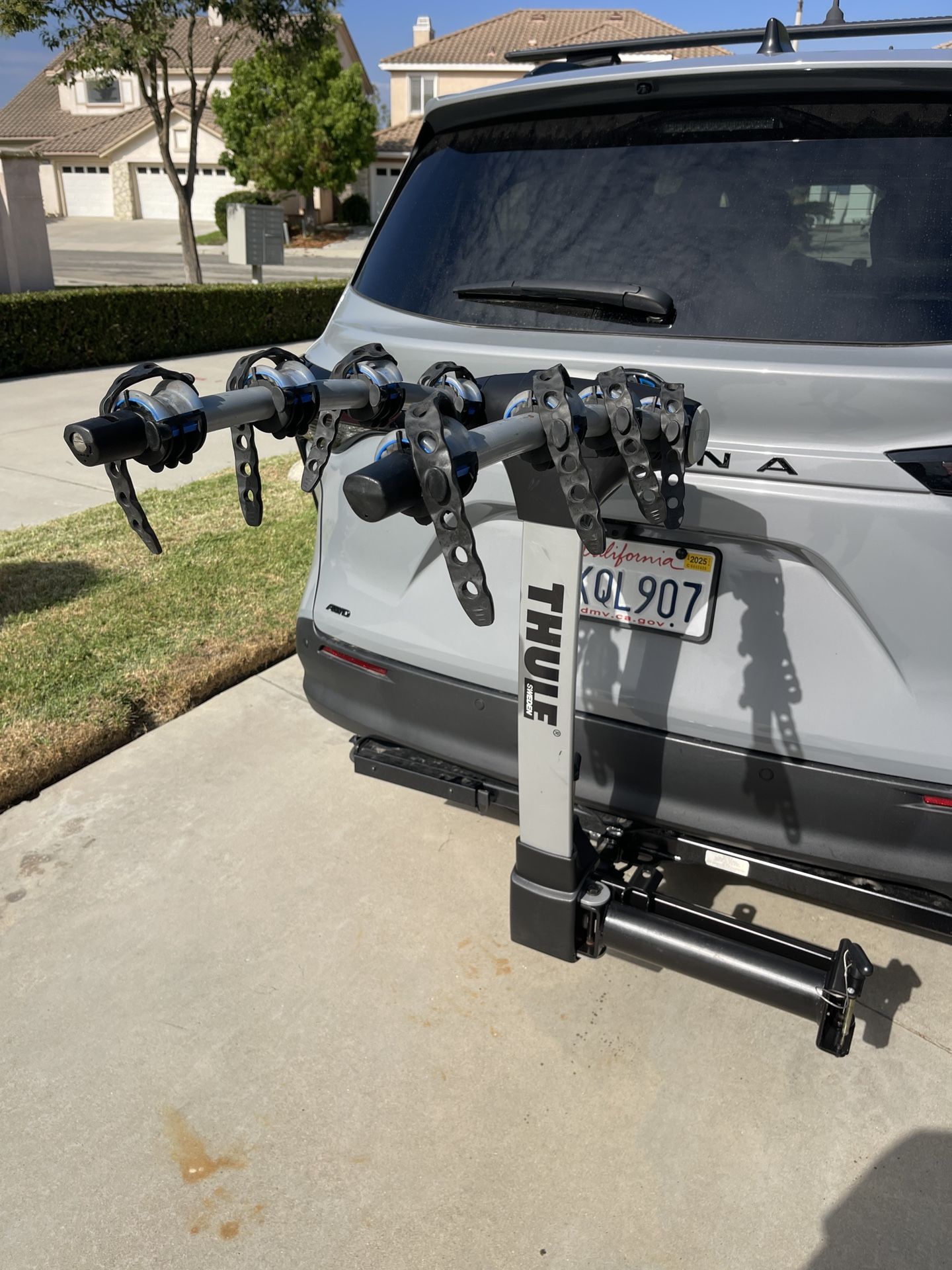 Thule 9027 Apex Swing Out Hitch Mount Bike Rack