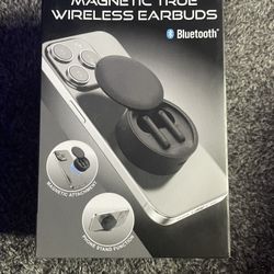 magnetic True Wireless Earbuds 