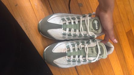 Air maxs
