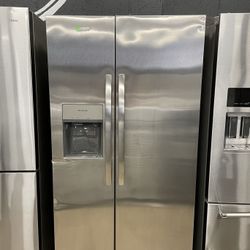 Frigidaire Side-By-Side Refrigerator 9WK