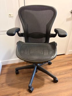 Herman Miller Aeron size B *FULLY LOADED!