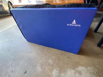 Rock climbing mat