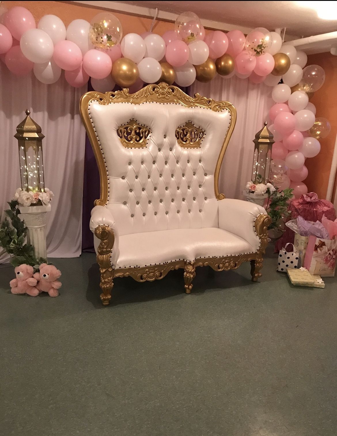 Custom Party Decor/ Decoración de fiesta personalizada