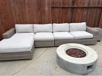 Gas fire table + gas tank + tank cover table