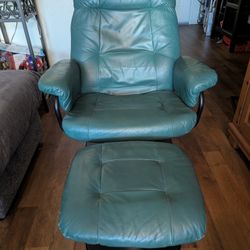 Comfy Leather Recliner with Ottoman 