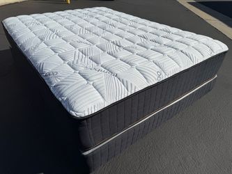 Cal King Royal Bamboo Supreme Mattress and Boxspring!