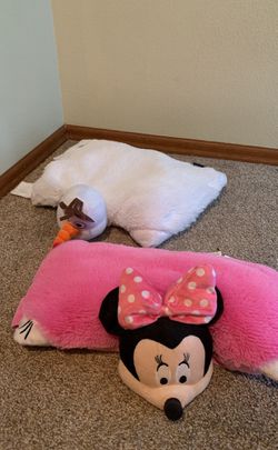 Olaf & Minnie pillows (Minnie pillow sold)