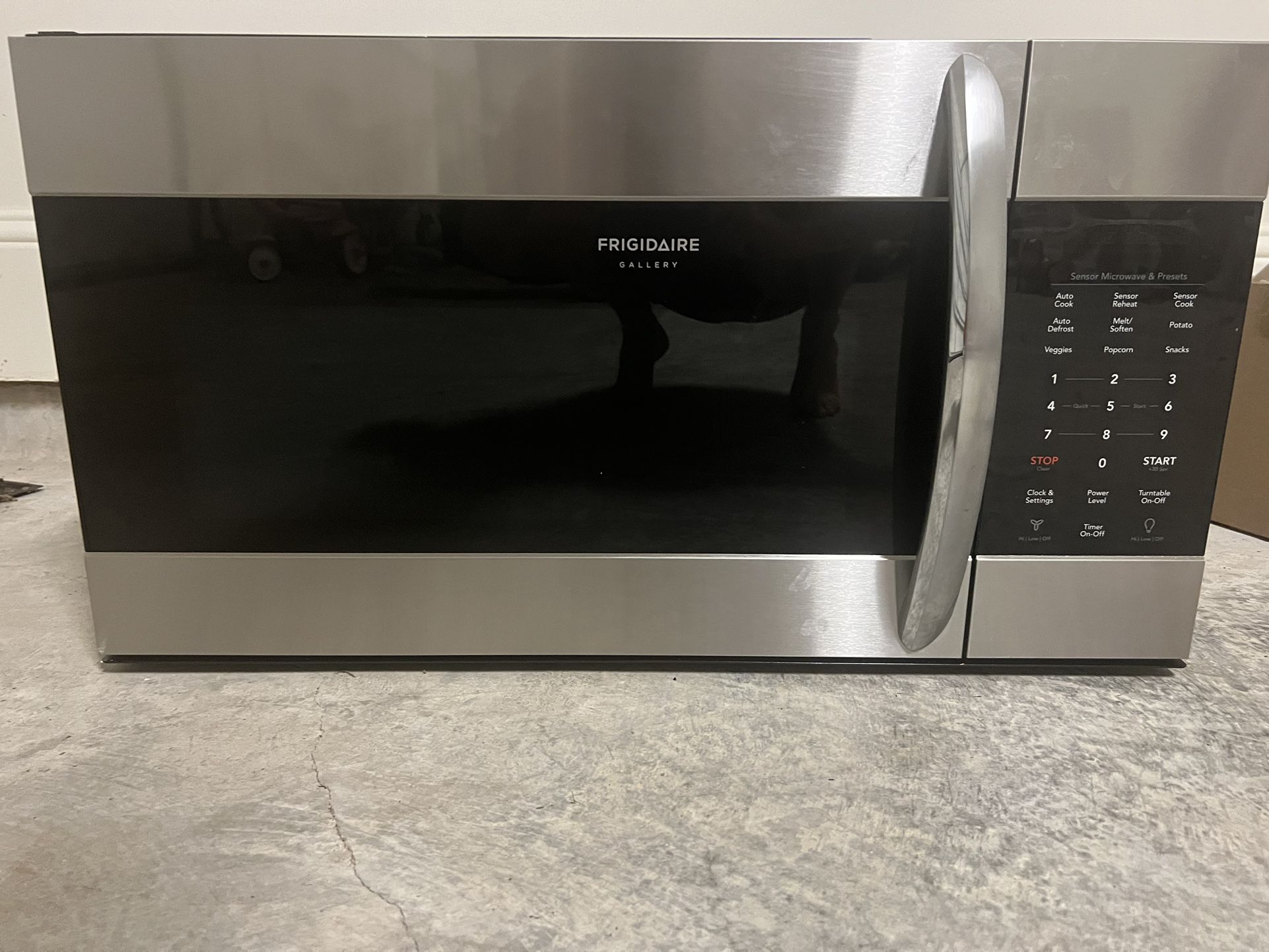 Frigidaire Gallery 1.7 Cu. Ft. Over-The-Range Microwave