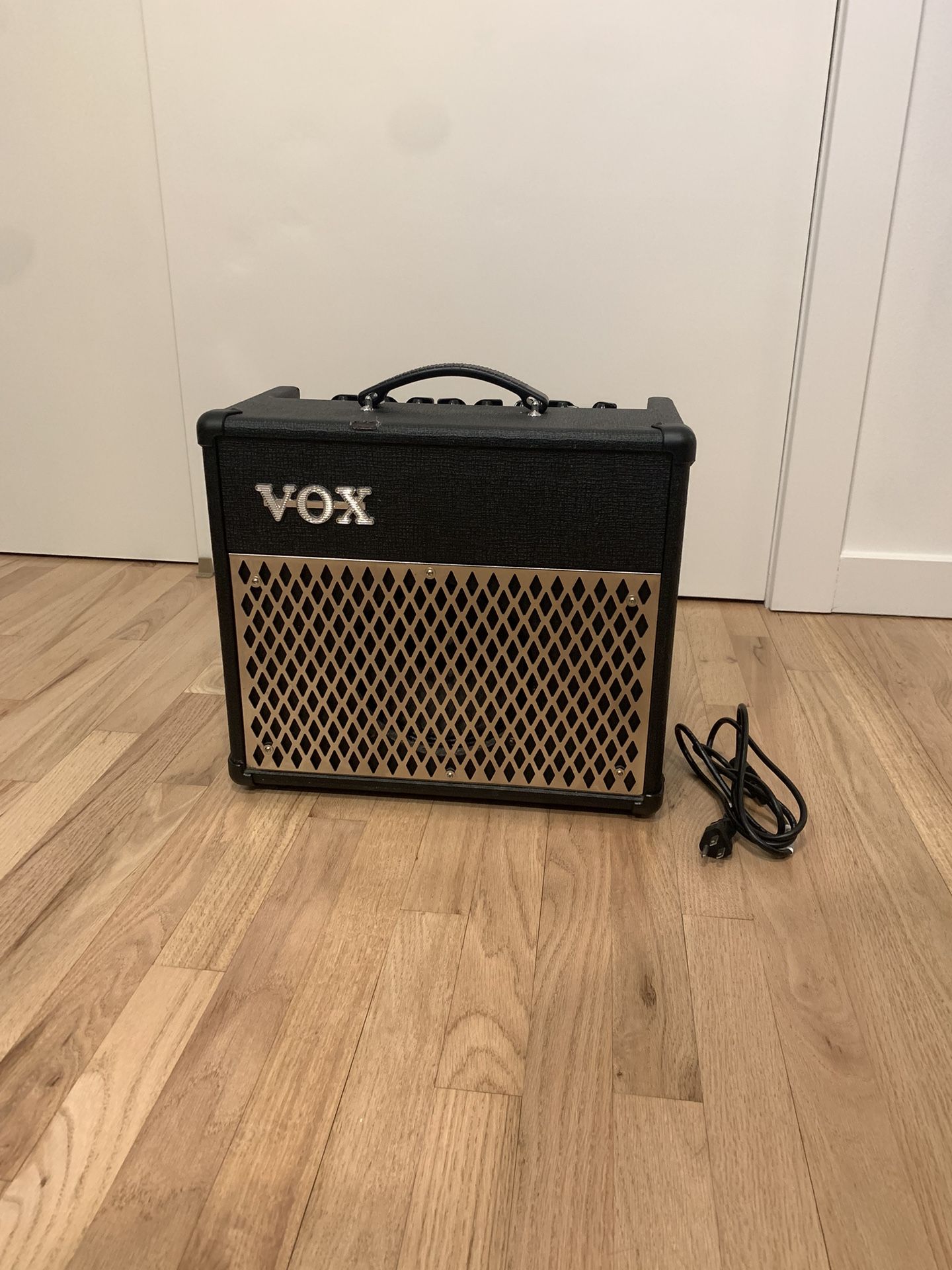 Vox DA15 Guitar Amplifier