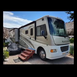 2014 Vista Winnebago RV