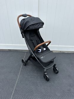 New Jeep Altitude Black Travel Stroller/ Fold Up Stroller/ compact stroller