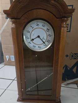 VINTAGE WALL CLOCK