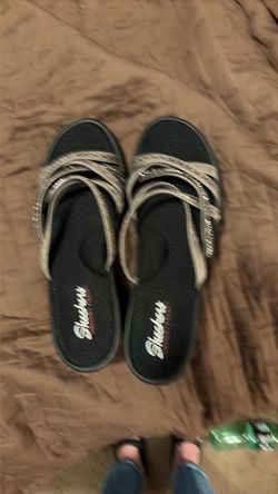 Skechers wedge sandals size 19