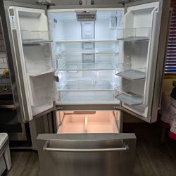 Kitchen Aid Refrigerator / Freezer