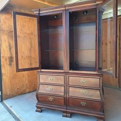 Antique Classic Cabinet 🥰$280 FIRM🥰