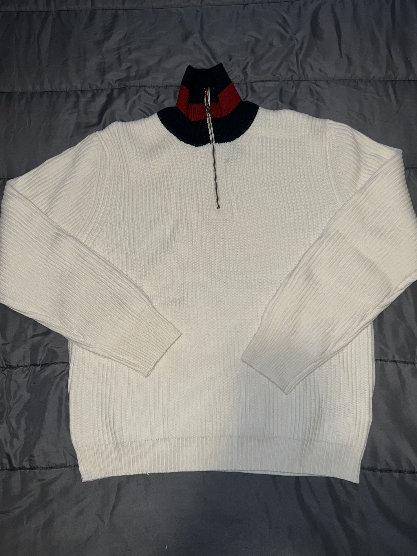 Gucci Size Large Cardigan Pullover 