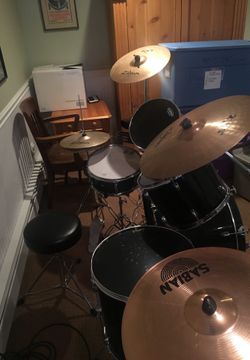 Gretsch NightHawk 9 piece drum set