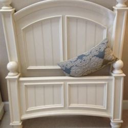 Twin Osa Kids' Bed 