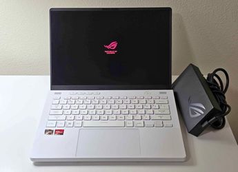 ASUS ROG Zephyrus G14 Gaming Laptop - Ryzen 9 - RX 6700S 8GB - 2.5K 120Hz