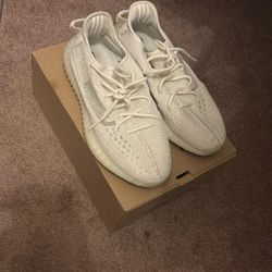 Yeezy 350 V2 Bone Size 11