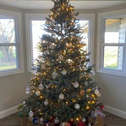 7 Foot Christmas Tree