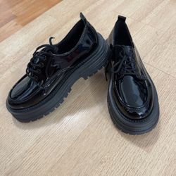 Women Thick Soled Patent Leather Platform Shoes, US 7/ EUR 38