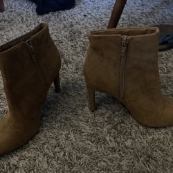 Tan and 6 Size 