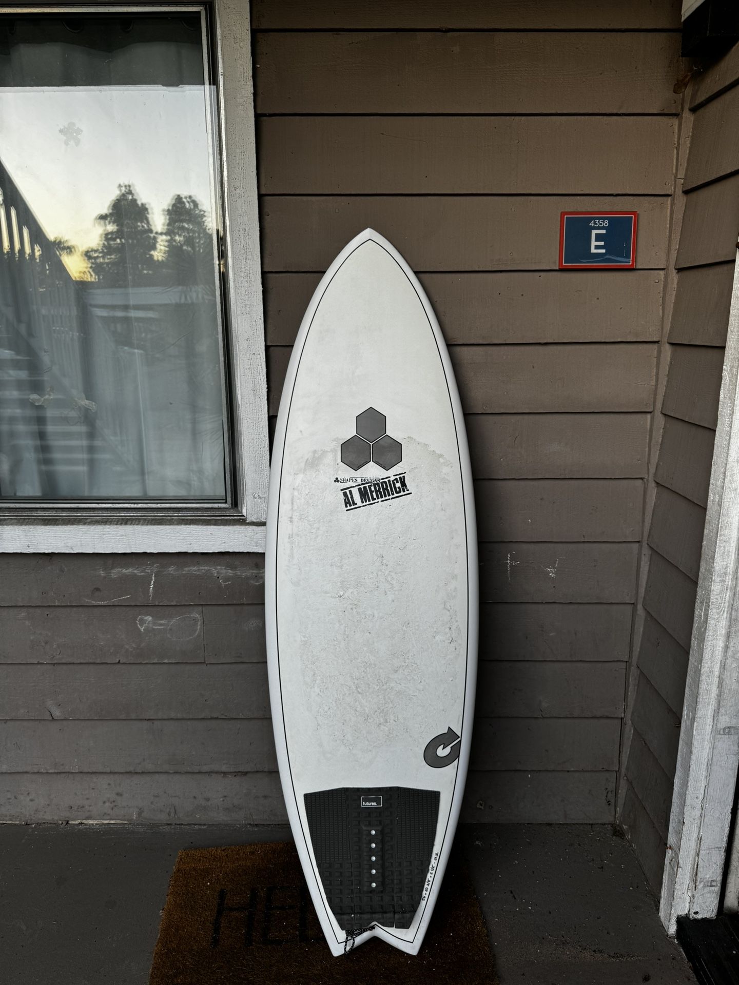 Surfboard Al Merrick Pod Mod 5’6 / 31.3 Liters for Sale in San Diego