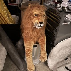 Huge Lion - Melissa And Doug - NWT