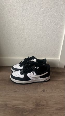Nike Men's Air Force 1 '07 Shoes - Black / White