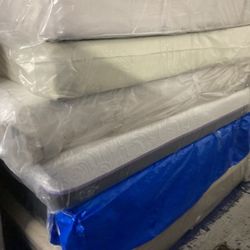 King memory foam beds $400 and up mattress and Full-size boxsprings. I can also deliver