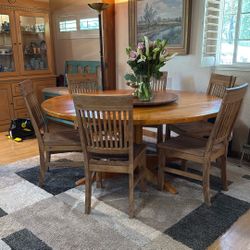Dinning table  sits 6 