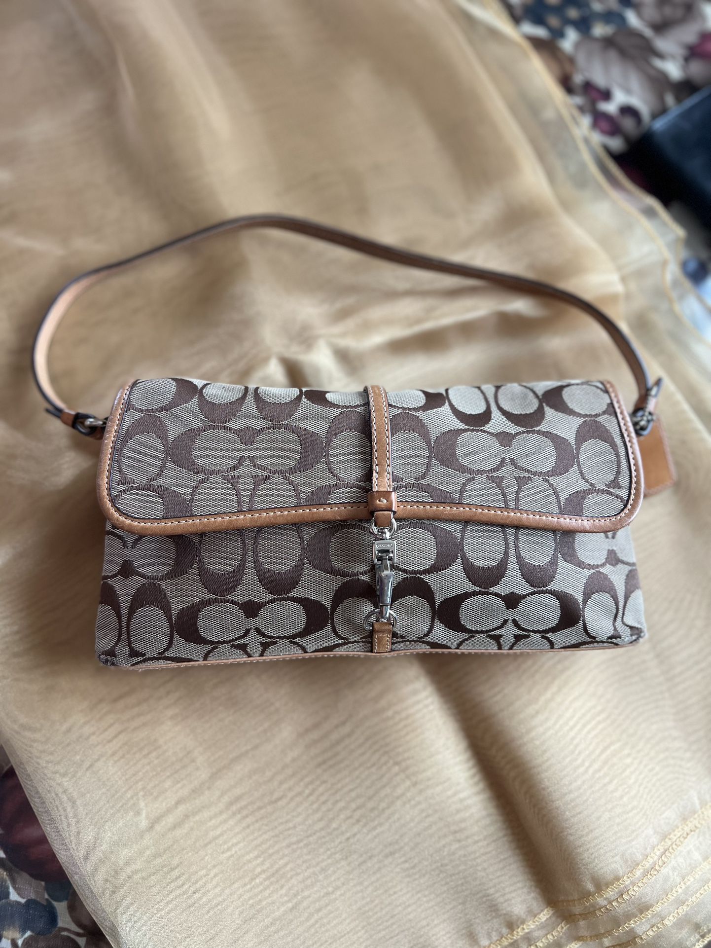 バッグ Coach Signature Demi Clip Flap Purse Coach | Bags | Coach Signature Demi Clip Flap Purse No