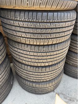 205/55r16 Goodyear  tires en Excelentes Conditiones de Vida  las r