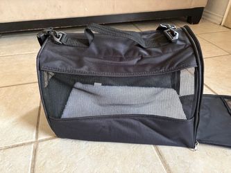 Black pet carrier