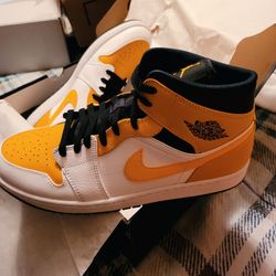 Nike Air Jordan 1 Mid University Gold US 13M/14.5W Retro Jumpman