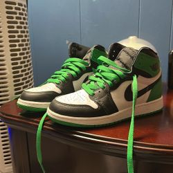 Jordan 1 Retro High OG  Pine Green