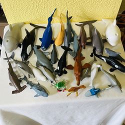 Ocean Animals Plastic Figures Lot Of 25