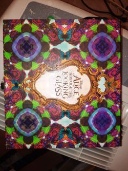 Urban decay Alice in wonderland eyeshadow pallet
