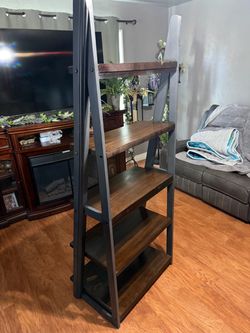 Bookshelf stand