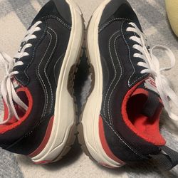 Women’s Size 7.0 VANS UltraRangeOld Skool Shoes w/ UltraCush Comfort & Gum Soles